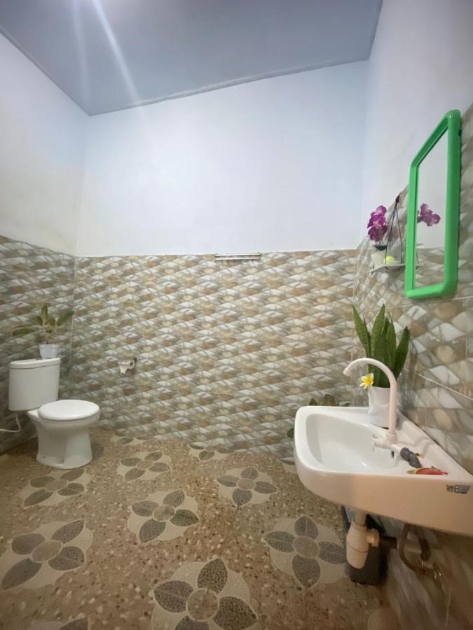 Kuwera Homestay Batununggul Esterno foto