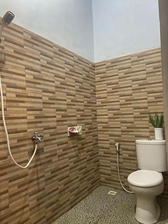 Kuwera Homestay Batununggul Esterno foto