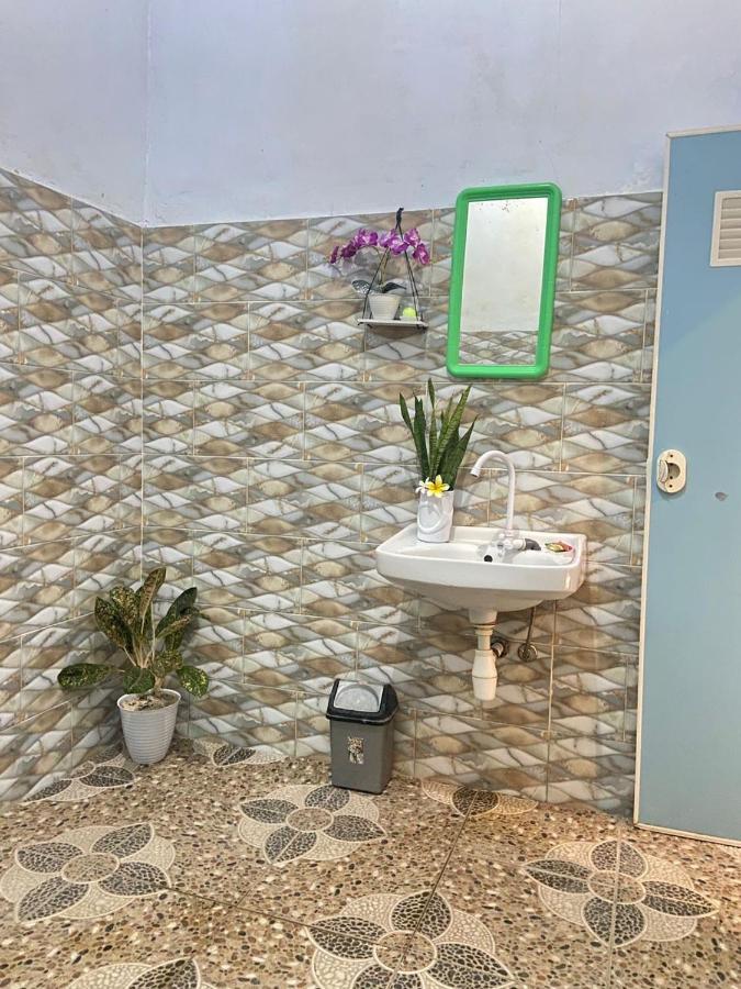 Kuwera Homestay Batununggul Esterno foto