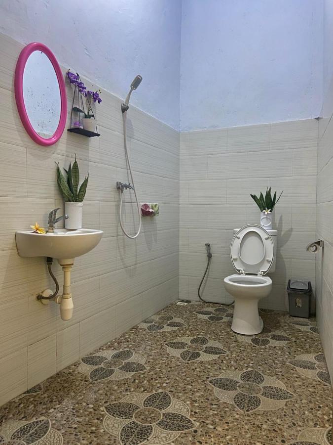 Kuwera Homestay Batununggul Esterno foto
