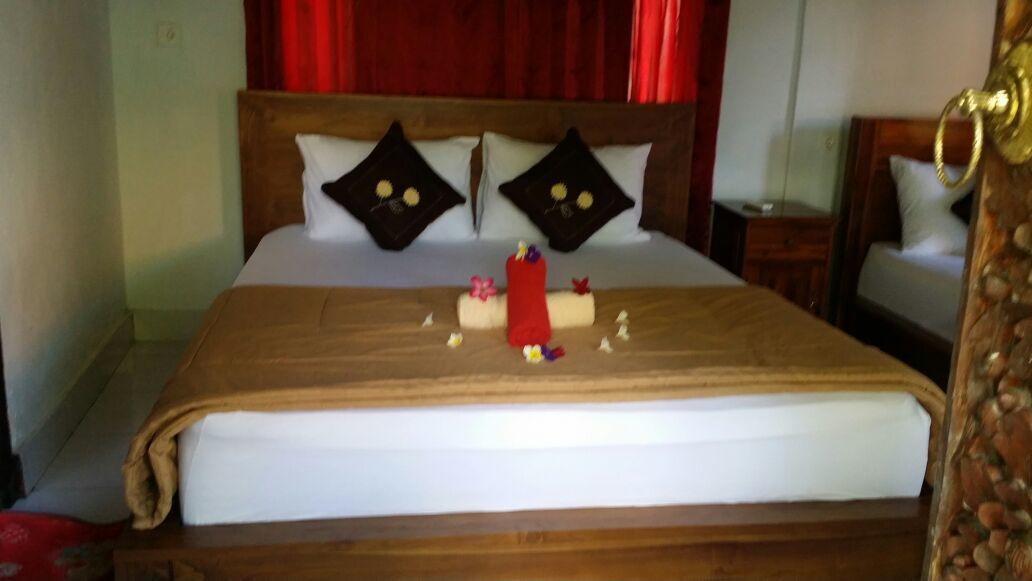 Kuwera Homestay Batununggul Esterno foto